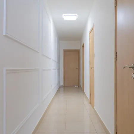 Simple Style & Space - *