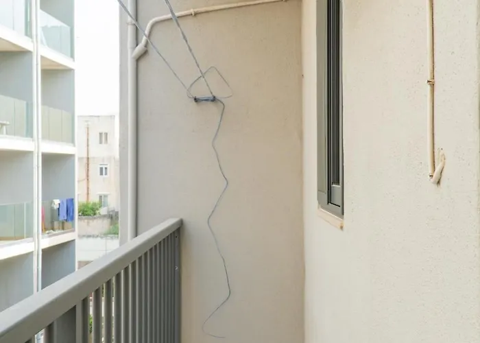 Simple Style&space - * Gzira